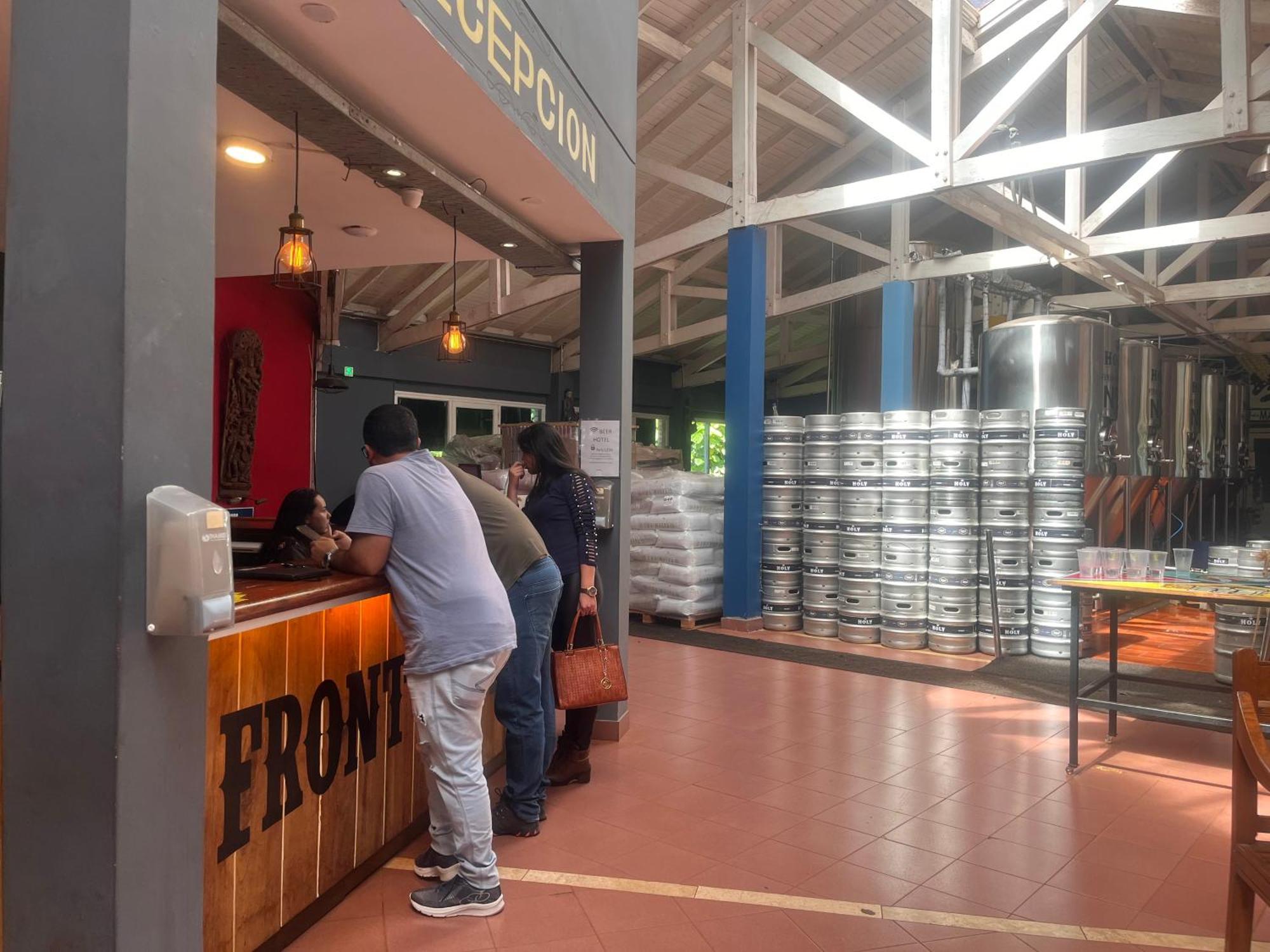Beer Hotel Iguazu プエルト・イグアス エクステリア 写真