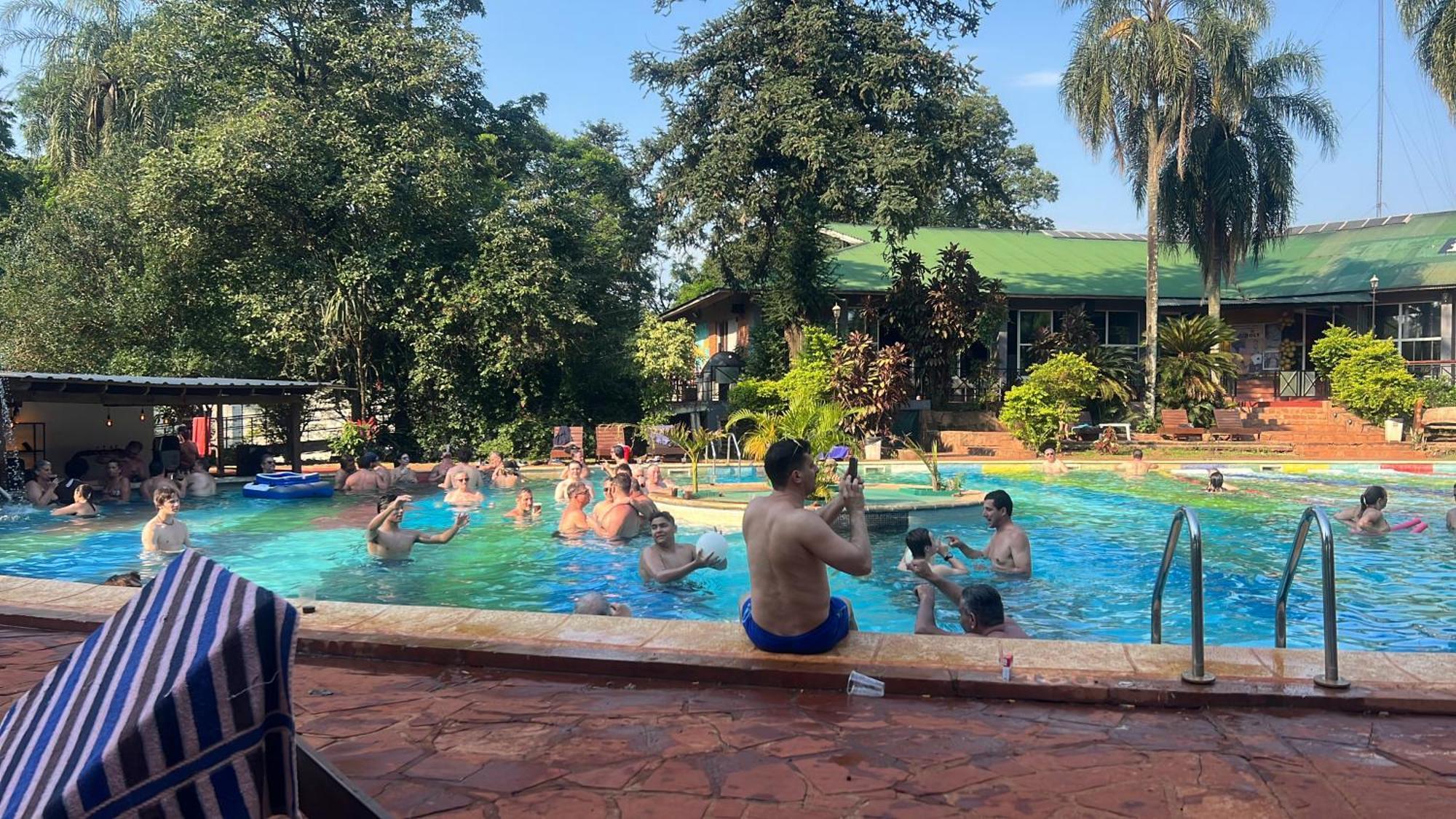Beer Hotel Iguazu プエルト・イグアス エクステリア 写真